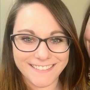 Meet your Posher, Carly